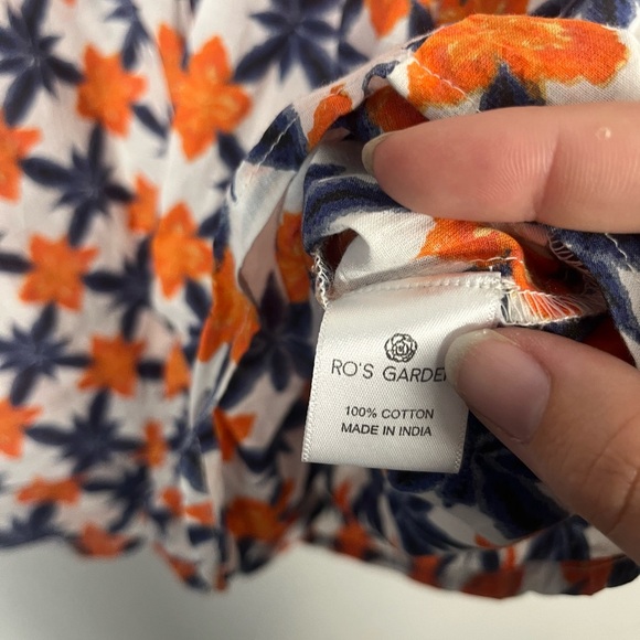 Ro’s Garden Orange and Blue white printed button down blouse size medium - Picture 5 of 8